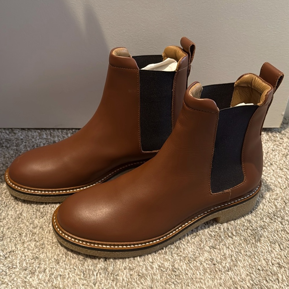 Everlane - Women’s Chelsea Boots Size 7